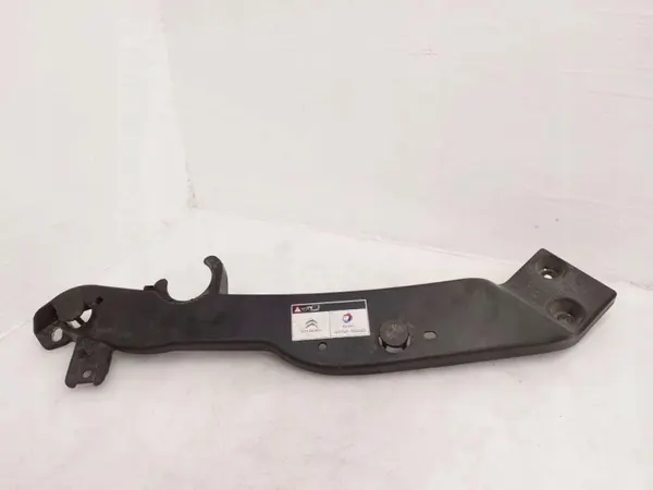 Support de ceinture avant droit Citroen Berlingo OEM 9830521680 image 2