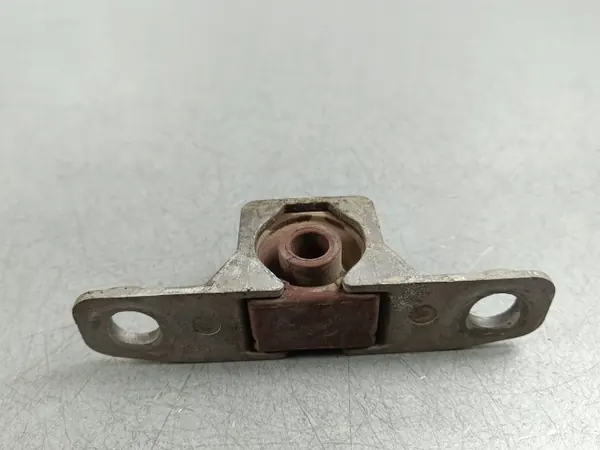 Alfa Romeo OE 50533589 Soporte de escape - Usado image 3