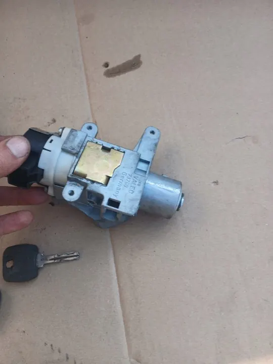 Serrures de Contact OEM pour Volvo V70 II S60 I image 4