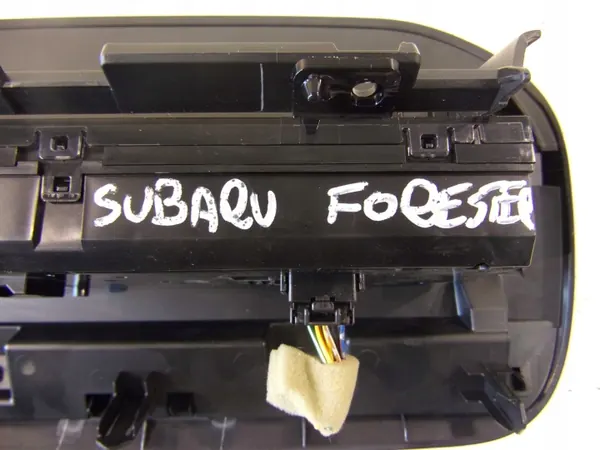 Subaru Forester SJ IV näyttöruutu OEM 85261SG image 6