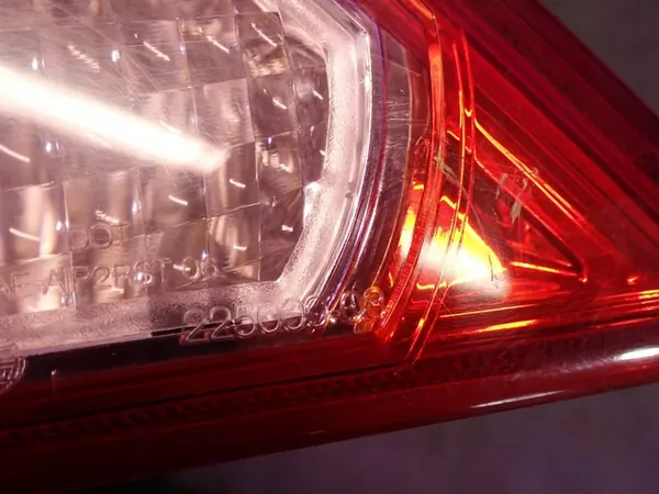 Nissan Tiida I HB 5D Luz Trasera Izquierda 26555EM01A image 9