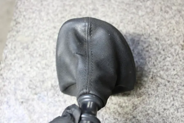 OEM 969350026R Versnellingspookhoes Renault Master image 3