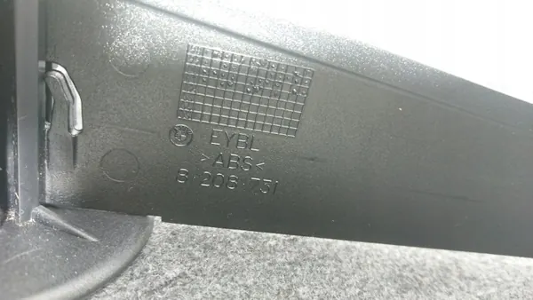 BMW E39 Touring bagageutrymmesmatta OEM 8189705 image 3
