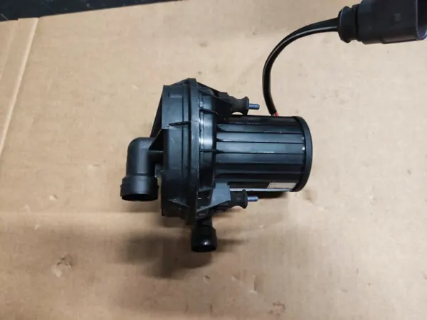 Pompe à air secondaire OEM 07P906601 Audi VW image 6