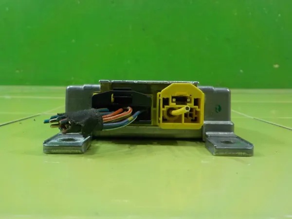 Módulo sensor airbag OEM 17AB141 para BMW Z4 E85 image 3