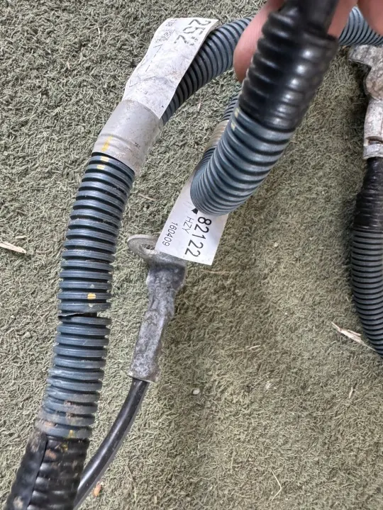 Pince de borne négative OEM 255609 pour Toyota Auris II image 4