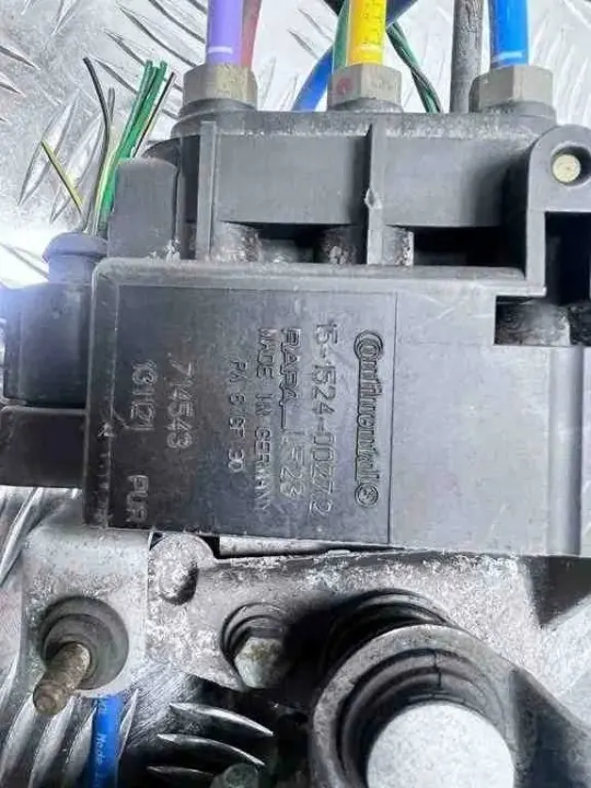Compresor de aire Porsche OEM 7P0616006G - Usado image 10