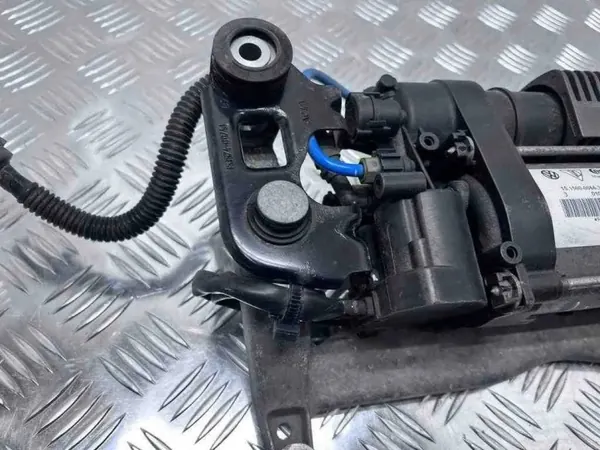 Compresor de aire Porsche OEM 7P0616006G - Usado image 5