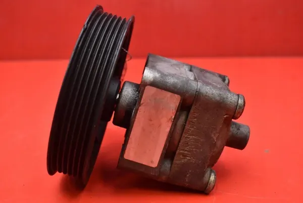 Bomba de direção assistida Volvo S70 V70 2.4 D5 185 CV 04-08 image 2