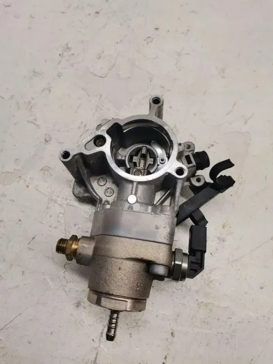 Tyhjiöpumppu OEM 06L145100F Porsche Macanille image 2