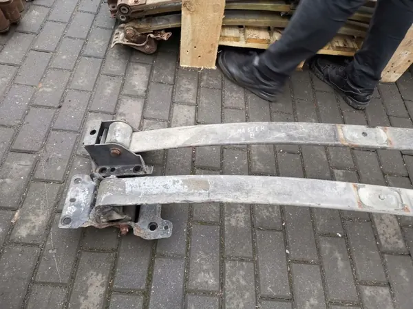 Hintere Blattfeder OEM 87RAEGWEG1965AE1WF6 für Renault Master image 3