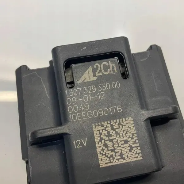 Módulo de control de luces Mercedes-Benz ML W166 OEM 130732933000 image 2
