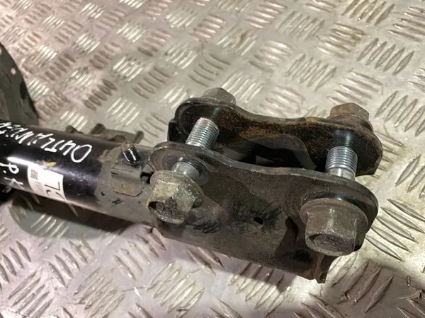 Ammortizzatore anteriore Mitsubishi Outlander 2018 con molla OEM image 2