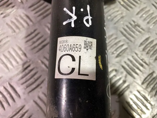 Ammortizzatore anteriore Mitsubishi Outlander 2018 con molla OEM image 3