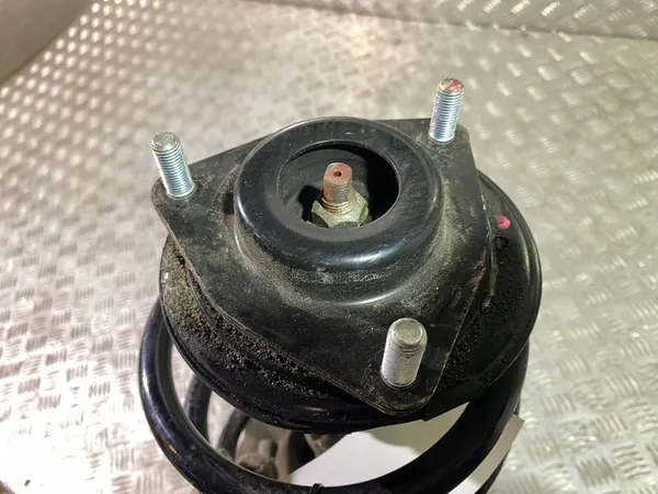 Ammortizzatore anteriore Mitsubishi Outlander 2018 con molla OEM image 4