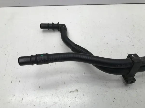 KIA EV6 2023 Manguera de Agua Trasera image 3