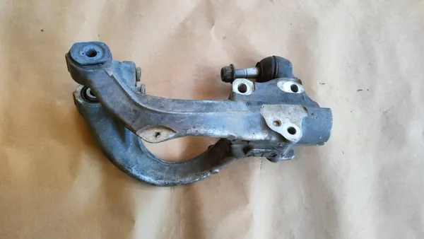 Suporte amortecedor dianteiro esquerdo OEM 23189140L Cadillac XTS image 5
