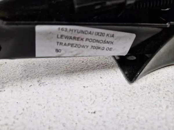 HYUNDAI IX20 KIA Crick Trapézoïdal 700KG OE image 3