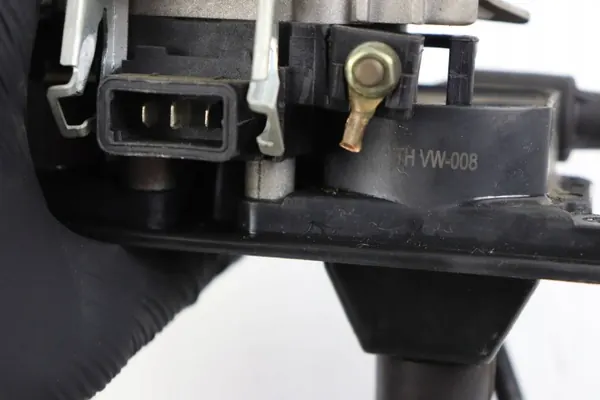 Bobina de encendido OEM 058 905 105 A - Audi OE usado image 4