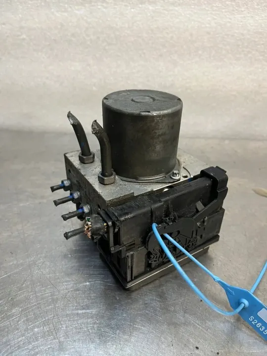 Pompe ABS OEM CC11-2C405-BA pour Ford Transit Fourgon image 2