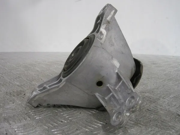 Support moteur OEM 21815-L1200 pour Kia Sorento IV image 4