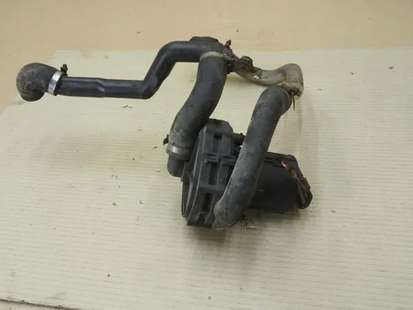 Sekundärluftpump OEM 1745170 för BMW E38 3.0 image 4