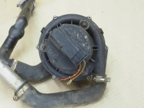 Sekundärluftpump OEM 1745170 för BMW E38 3.0 image 8