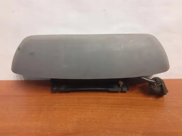 Feu stop Kia OE d'occasion OEM 11670 Carens II image 3