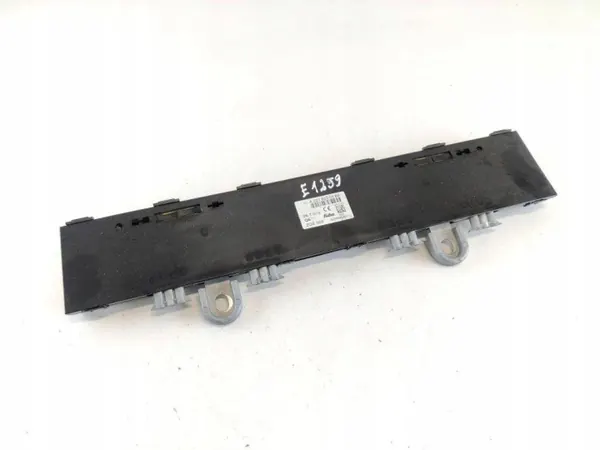 Mercedes-Benz A2218200389 Antennenverstärker image 2