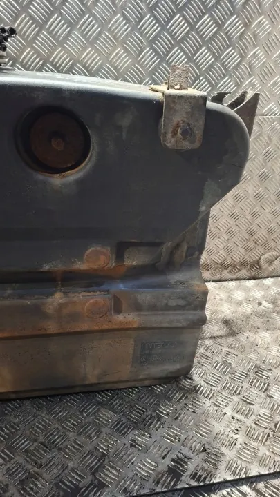Iveco OE 41298228 AdBlue-tank - Gebruikt image 7