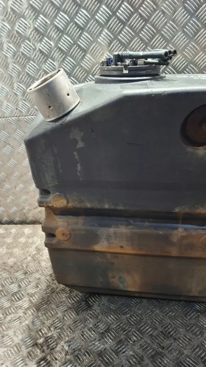 Iveco OE 41298228 AdBlue-tank - Gebruikt image 8