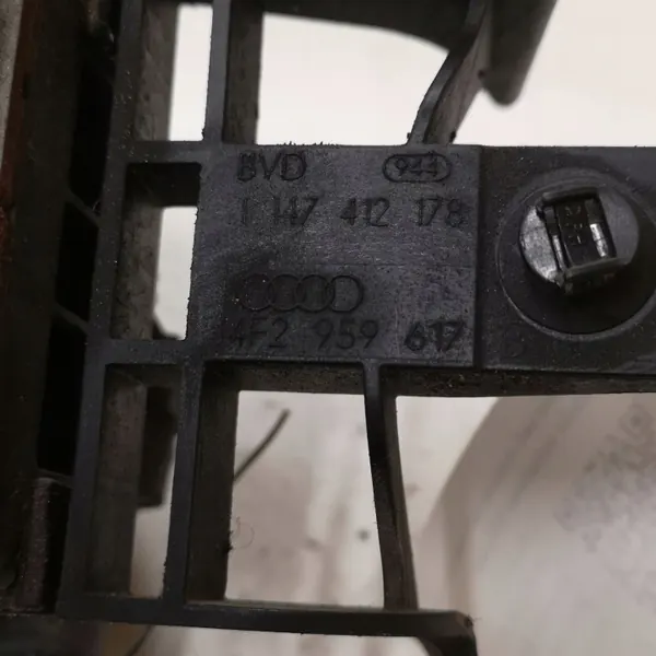 Válvula de aquecimento OEM 4F2959617 Audi A6 S6 C6 4F image 3