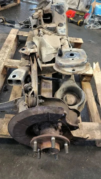 FORD Bakvagnsbalk OEM FORD - Begagnad image 4
