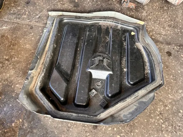 Painel de piso traseiro OEM BAGAŻNIKA DÓŁ OSŁONA PODŁOGI W204 image 4