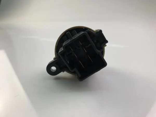 Clé Mazda 626 V OEM LC7066151 - État Utilisé image 4