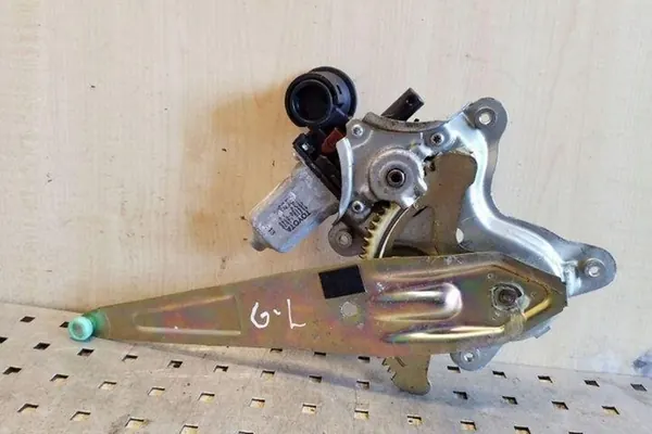 Elevador de vidro traseiro direito TOYOTA RAV 4 II 8571042070 image 2