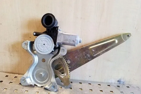 Elevador de vidro traseiro direito TOYOTA RAV 4 II 8571042070 image 3