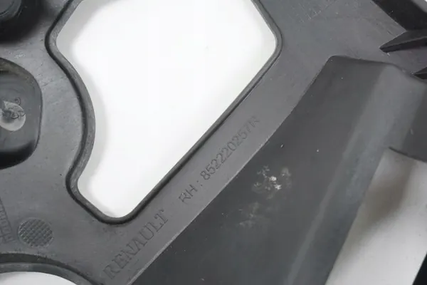 Takaprighti puskuri liukusuoja Captur 852220257R image 6