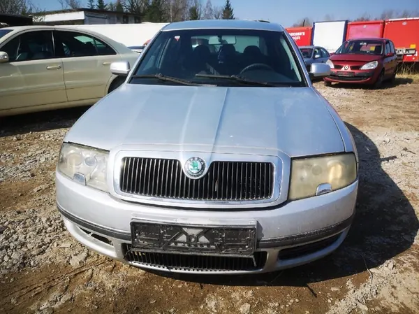 Supporti motore e cambio Skoda Superb 2005 1.9L 8e0199382b image 6