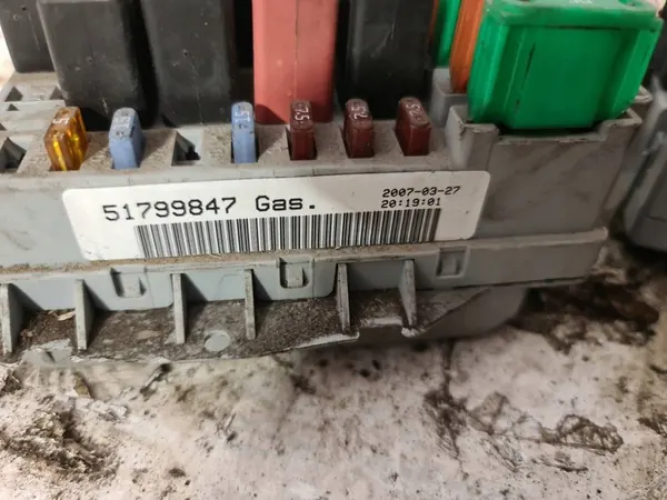 Contrôleur ECU moteur Fiat Linea 1.4 51804530 image 4