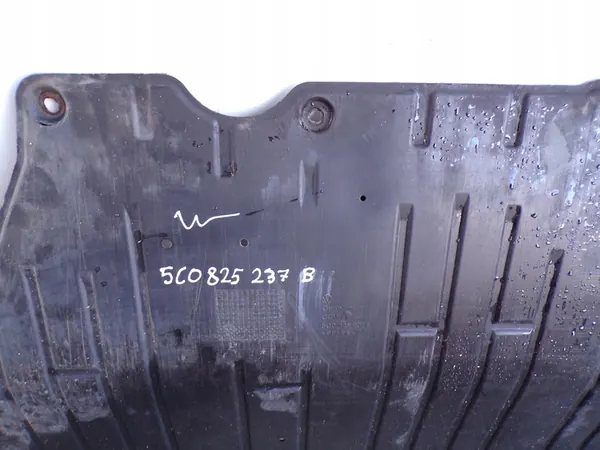 Motorplåt Volkswagen Golf VI Superb II 5C0825237B image 3