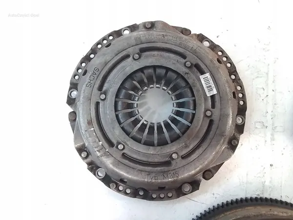 Opel Corsa D 1.6 Kaksimassavälykki 55575959 image 2