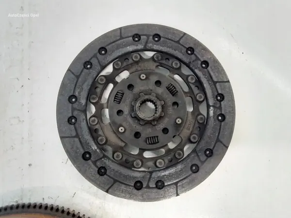 Opel Corsa D 1.6 Kaksimassavälykki 55575959 image 3