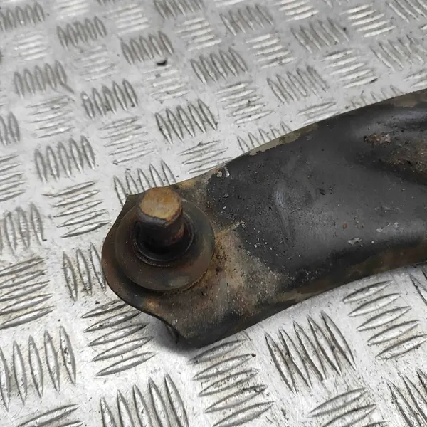 Nissan Leaf II (ZE1) 2018 Braccio di controllo inferiore anteriore sinistro image 3