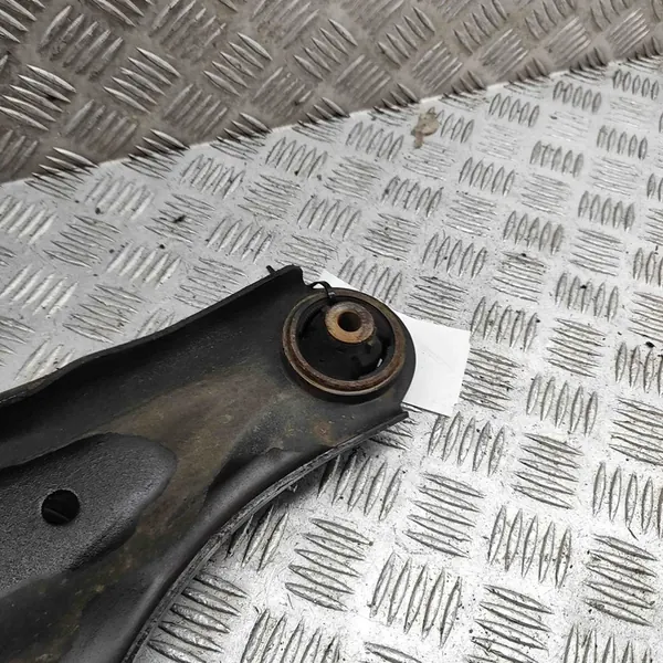 Nissan Leaf II (ZE1) 2018 Braccio di controllo inferiore anteriore sinistro image 6