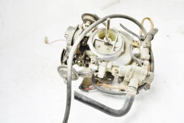 Carburador AISAN OEM 30D 78B20 71030 - Usado image 4