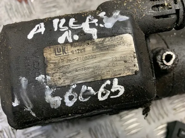 MERCEDES W168 Servostyrningspump A1684660401 image 3