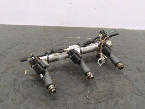 Kraftstoffschiene 55497546 Opel Karl 1.0 12V image 3