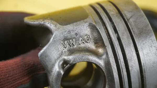 Piston CUS tlok 790Z 7R1 pour 1.4 TDI 90CH image 3