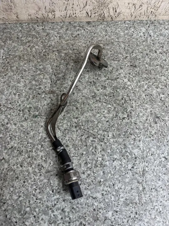Capteur de vanne distributeur de carburant OEM Mazda CX-3 2015-2022 image 4